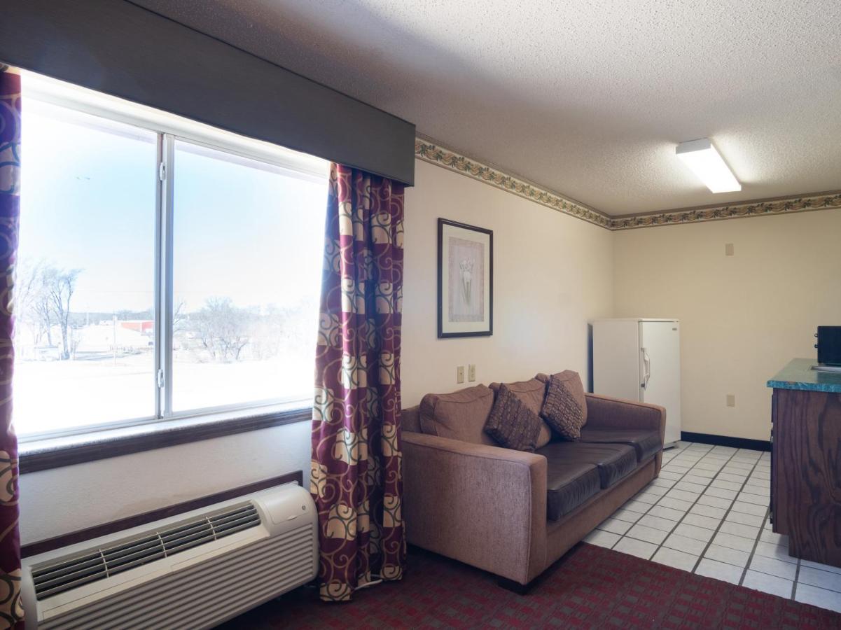 Executive Inn Alva Екстер'єр фото