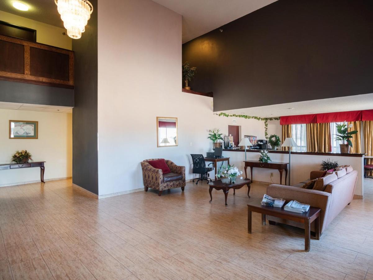 Executive Inn Alva Екстер'єр фото
